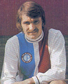 <a href='page.php?id=111&player=261'>Charlie Cooke</a>